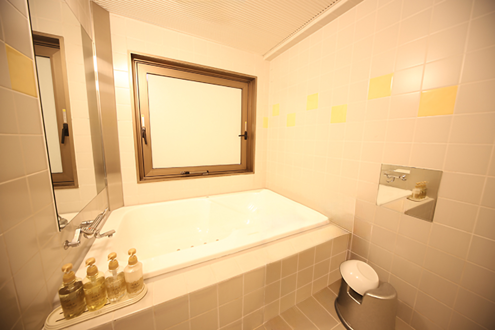 Room 305 Photo 3
